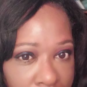 Meet your Posher, Cynthia